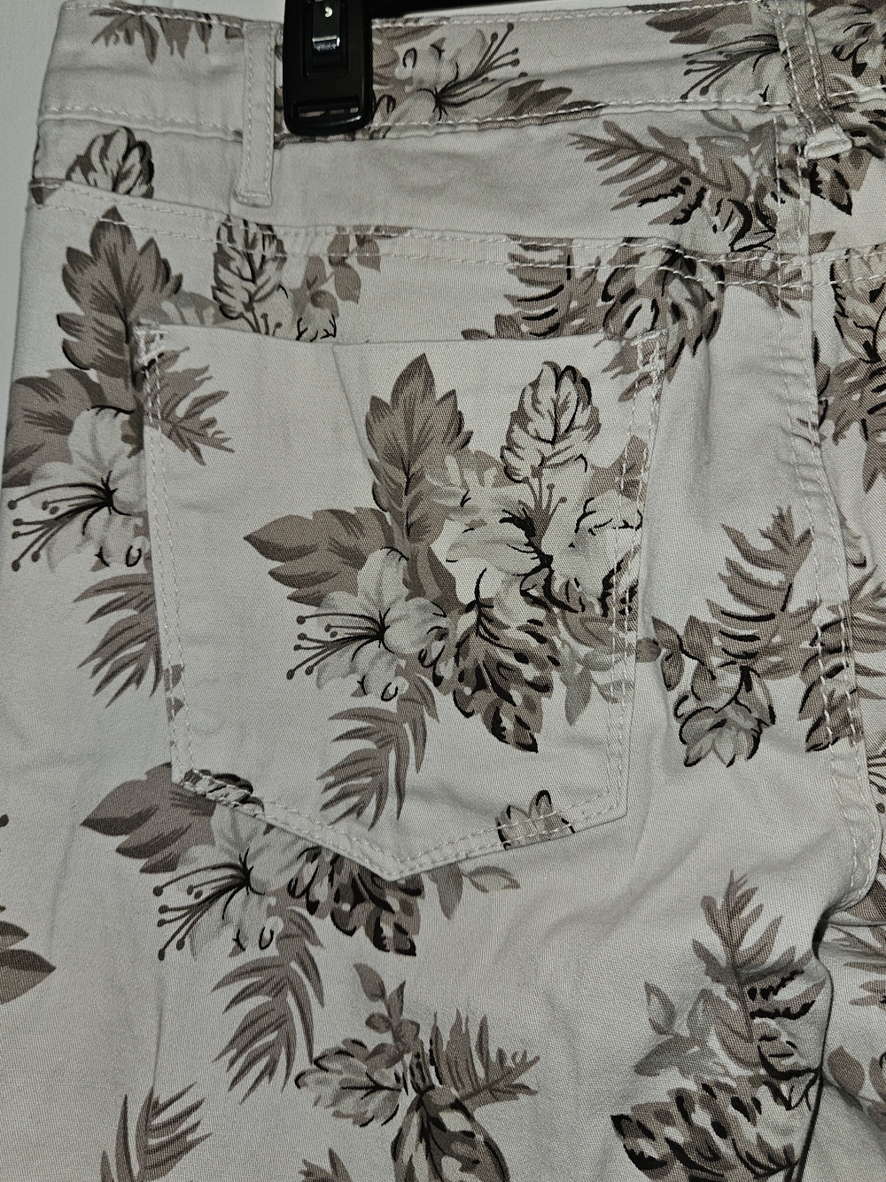 Metaphor Beige Floral-Print Pants 12 - Picture 6 of 7